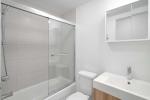 Quartz - 6500 Decarie Blvd - Salle de bain, apartment for rent in Cote-des-Neiges